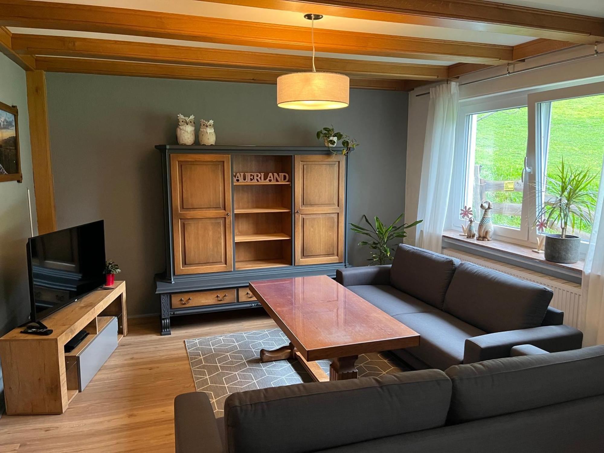 Modernisierte Ferienwohnung Im Schoenen Sauerland Meschede Exterior foto